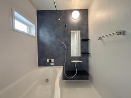 浴室(LIXIL)上質で快適な装備に包まれたバスルーム。
