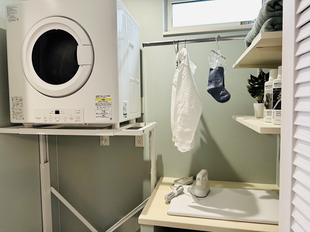 ランドリースペースに設置された、カズ衣類乾燥機「乾太くん」家事の負担を軽減してくれる、お洗濯ものをスピード乾燥！
