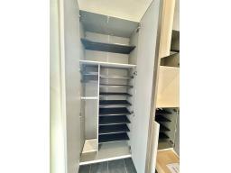 玄関には家族の靴がたっぷり入るシューズクローゼットをご用意！玄関はいつでもスッキリと保つことができます。