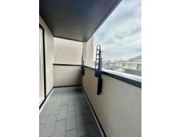 3階　バルコニー　日当たりがよく使い方様々♪　毎日の暮らしが充実します。