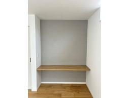 3階　6.5帖　カウンター　勉強や仕事等、作業を行う場としてカウンターを設置しました☆