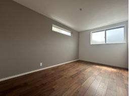 3階　7.5帖　窓が二カ所あり、日当たり、風通し良好です。