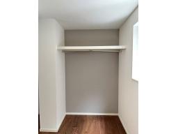 1階6.5帖のオープンクローゼットは衣類や小物をまとめて収納できるため、部屋に物が散らかりにくくなります。