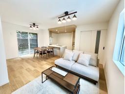 モデル家具設置しました！