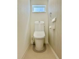 【トイレ_LIXIL】落ちにくい汚物汚れも、水を流すだけツルンっ