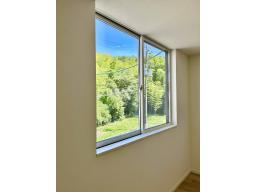 【リビングからの眺望】絵の額縁のような美しい窓