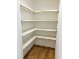 キッチン横パントリー