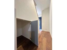 日用品をまとめて収納でき、各部屋の収納スペースを有効活用できます。﻿﻿﻿﻿