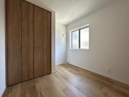 １階洋室４．６J　クローゼット付