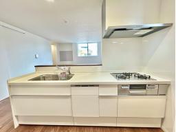 調理中もお子様に目が届いて安心です。