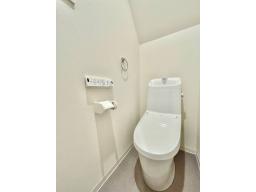 トイレは2か所あるので、来客時も安心。