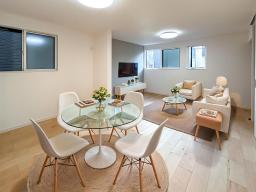 ※掲載のモデルハウス画像は、完成建物の画像にCGで家具を合成配置したものです。実際にはモデルセッティングはございませんので、ご了承ください。