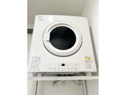 たっぷり乾かせる大容量の8キロタイプを採用！ジムウェアや出張後などの洗濯物が多い日も洗濯機を回しながら同時に乾太くんも回せるので「2回まわし」が時短でできて家事効率UP！