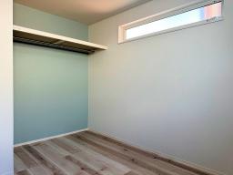 【2階西側洋室5.5帖】