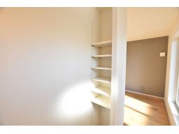 2階洋室7.5帖南側スペース　収納