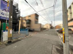 現地前道(北向)約６ｍ！