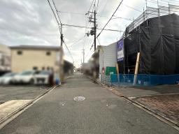 現地前道(南向)約６ｍ！