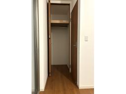 1階サービスルーム5J　クローゼット