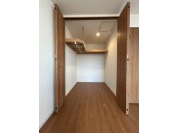 3階洋室8.6J　クローゼット