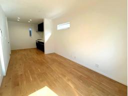 ご家族みんながゆったり寛げる開放感たっぷりのリビング。