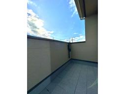 3階　バルコニー　南向きで日当たり良好です♪