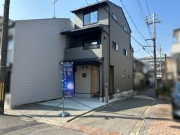 北側の道(非道路）は幅員約３ｍ。