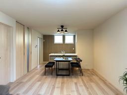 【1号地LDK18帖】