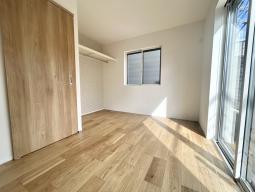 【1階6帖】全居室6帖以上＆収納付き。暮らし心地を大きく左右する収納を、適材適所に配置し使い勝手を考慮。