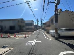 前道(西側)約4.32ｍ