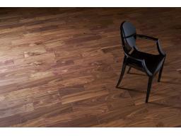 【床材：朝日ウッドテック ライブナチュラルMRX イメージ画像】天然木の豊かな表情味わいを採り入れた突板プローリング「朝日ウッドテックライブナチュラルMRX」採用！