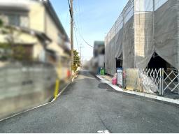 北側前道　約４.７ｍ