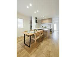 【同分譲地・施工事例】LDK17.9帖(※ヌック含む)