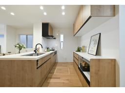 【同分譲地・施工事例】キッチンスペース：家電を1カ所にまとめてキッチンすっきり！