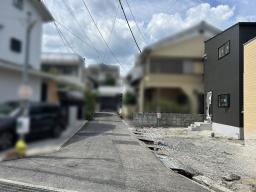 現地前道(西側)約4.12ｍ