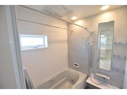 浴室　ダブル保温構造でお湯が冷めにくいサーモバスSを使用(浴槽)（JIS高断熱浴槽準拠）