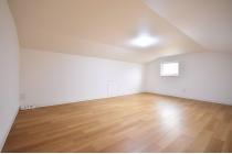 6.7帖の大空間収納庫　固定階段付で使い勝手の良さも格段に進化したスペースです。たっぷり収納できます！