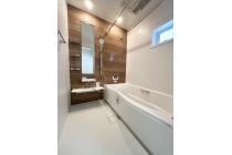 お湯が冷めにくい、浴槽保温材と保温組フタの「ダブル保温」構造。くるりんポイ排水口など毎日のお手入れもラクラク。ガス温水浴室暖房乾燥機付です。