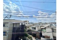 都心への通勤もスムーズな立地。駅前には買い物施設も整い、穏やかな住宅街にありながら、利便性の高い環境で子育てにも安心。