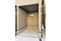 車庫部分　※軽サイズのみ駐車可能