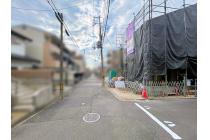 東側前面道路(北側より撮影)