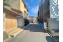 北側前面道路(西側より撮影)