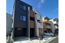 駅から少し離れた落ち着いた住環境。交通量や生活音が気になりにくく、子どもとの毎日を穏やかに安心して過ごせます。