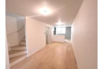 バルコニー直通のLDKは明るく開放的な空間になります！木の温もりを感じる開放的な空間。