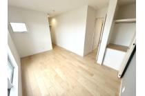 【3階8.7帖】主寝室にはウォークインクローゼットと階段上を有区活用した収納スペースがあり、荷物をたくさん収納できます。