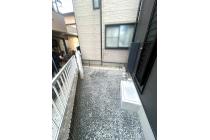 裏庭スペースには家庭菜園やお子さんのビニールプールを置くなどできます♪