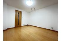 【1階洋室6.4帖】全室クロス張替・美装済で、即お住まいいただけます。