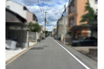 現地前道(東向き)　約５．９ｍ