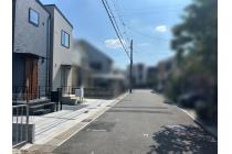 北西側約5.96mの前面道路。現地では道路幅や車の出入りのしやすさもご確認ください。