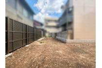 【現地土地写真】更地のため、建築プランを検討しやすい状態です。現地見学もお気軽にご相談ください。