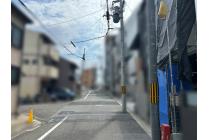 【前面道路】 北側約6mの前面道路。現地とあわせて道路幅や周辺環境をご確認いただけます。